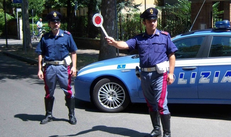 Cerca lavoro ma è senza permesso di soggiorno la provincia di biella Cerca permesso