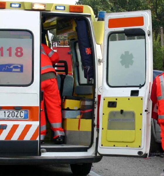 Vicenda sconcertante a pochi chilometri da noi, a Ivrea: la bambina sarebbe stata spinta dalle scale del palazzo.