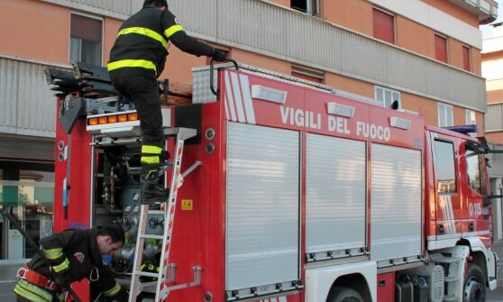 Vento forte a Castelletto Cervo: scoperchiato il tetto del comune