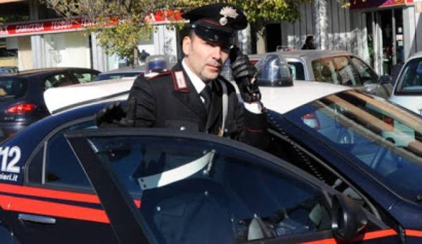 https://laprovinciadibiella.it/wp-content/uploads/2019/01/carabiniere-al-tel-1.jpg