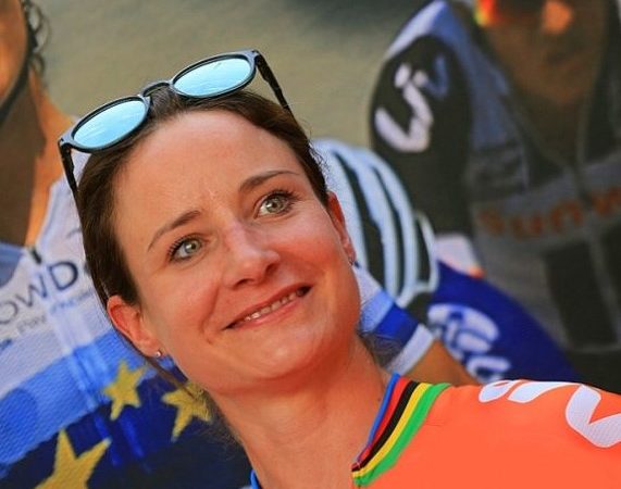 Ciclismo, Giro Rosa: vince Vos, Niewiadoma leader Ciclismo, Giro Rosa: vince Vos, Niewiadoma leader