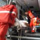 Schianto tra auto e bici: ciclista grave, trasportato in codice rosso