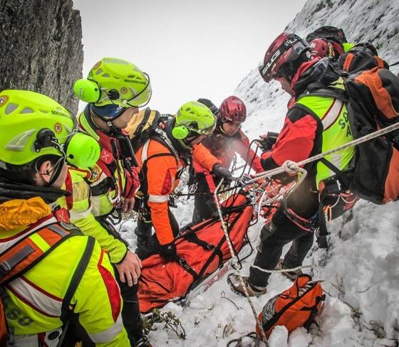 Escursionista precipita per 40 metri, salvato dal soccorso alpino