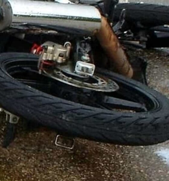 Schianto fra auto e moto, muore centauro di 54 anni. Il dramma nella tarda mattinata: soccorsi inutili, carabinieri al lavoro per ricostruire la dinamica.