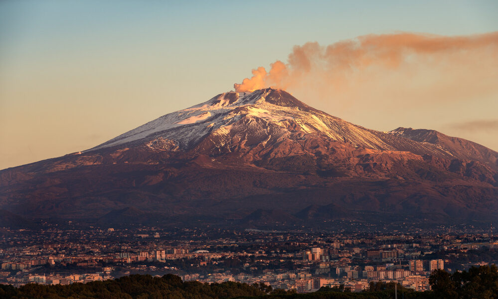 L'Etna e la città di Catania