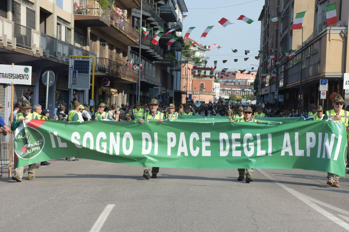 In 90mila sfilano a Vicenza nel segno della pace