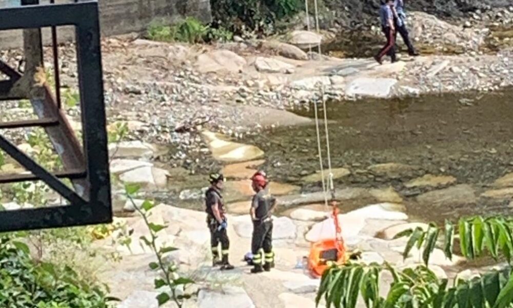 suicida dal ponte di chiavazza