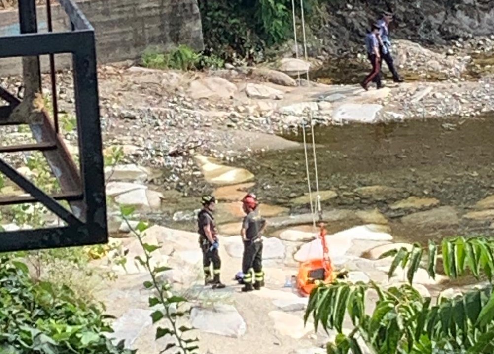 suicida dal ponte di chiavazza