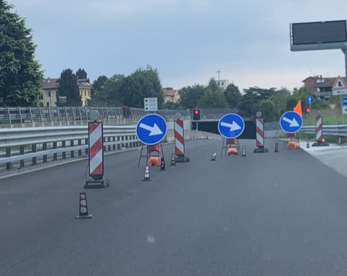 tunnel chiusi verso biella