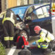 Schianto in auto contro un muro, muoiono due sorelle