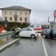 Violento scontro tra due auto