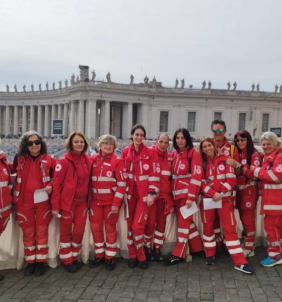 Volontari della Croce Rossa di Biella a Roma. Partecipano al Giubileo del mondo del volontariato. "Essere volontari significa esserci sempre, aiutare e ascoltare".