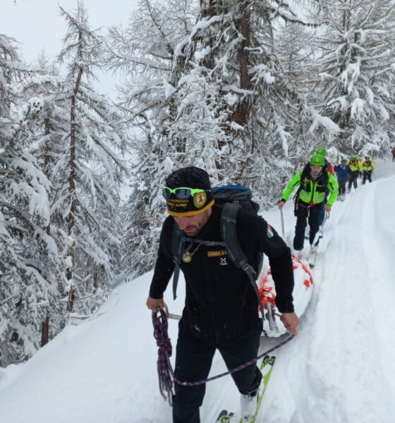 Travolto da una valanga a Salbertrand: scialpinista salvato