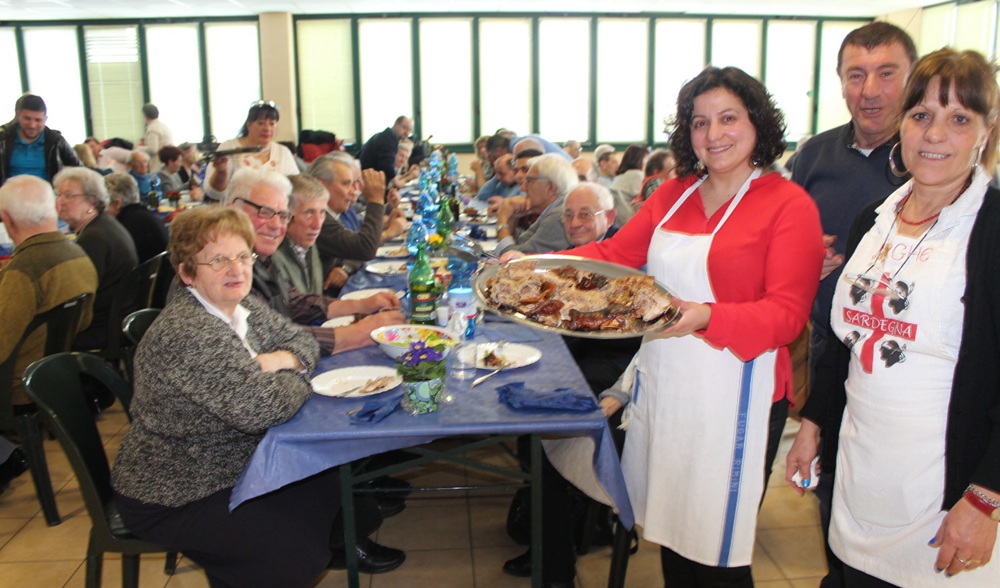 Il pranzo sardo torna all’Anffas