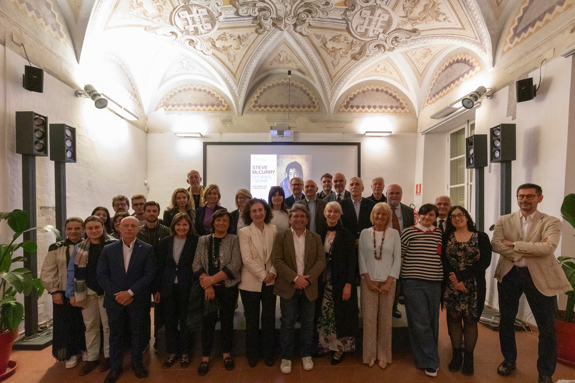 La mostra di Steve McCurry incanta Biella: 37mila visitatori