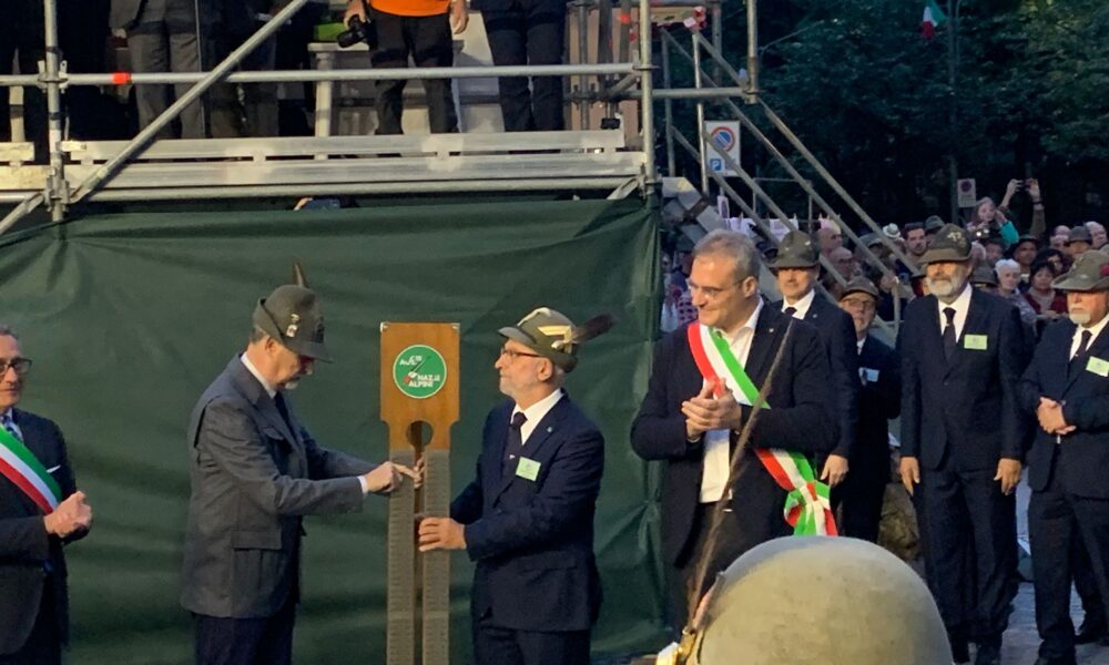 Adunata alpini, arrivederci a Genova
