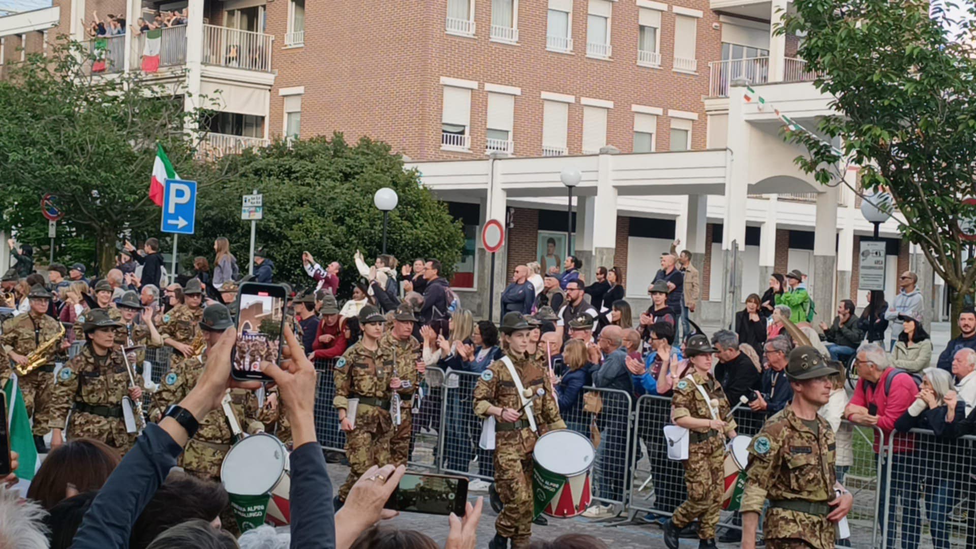 finita l'adunata