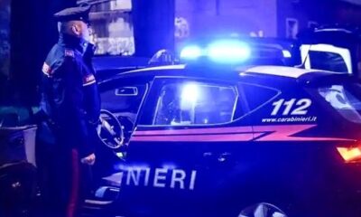 Rumori sospetti sul tetto alle due di notte. A dare l'allarme è stato un ragazzo di 19 anni. Sul posto sono intervenuti i carabinieri.