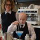 Francy presenta al questore il suo cocktail “tutto può brillare”, dedicato alla polizia - FOTO