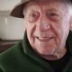 L'ovazione degli alpini per il mitico Corrado Perona. Corrado! Corrado!” L’Adunata lo ha salutato così: tributi, applausi, affetto. È Corrado Perona, 92 anni, biellese. Una vita nelle penne nere.