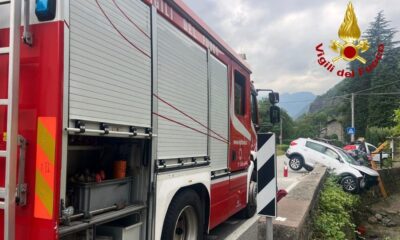 Auto sospesa