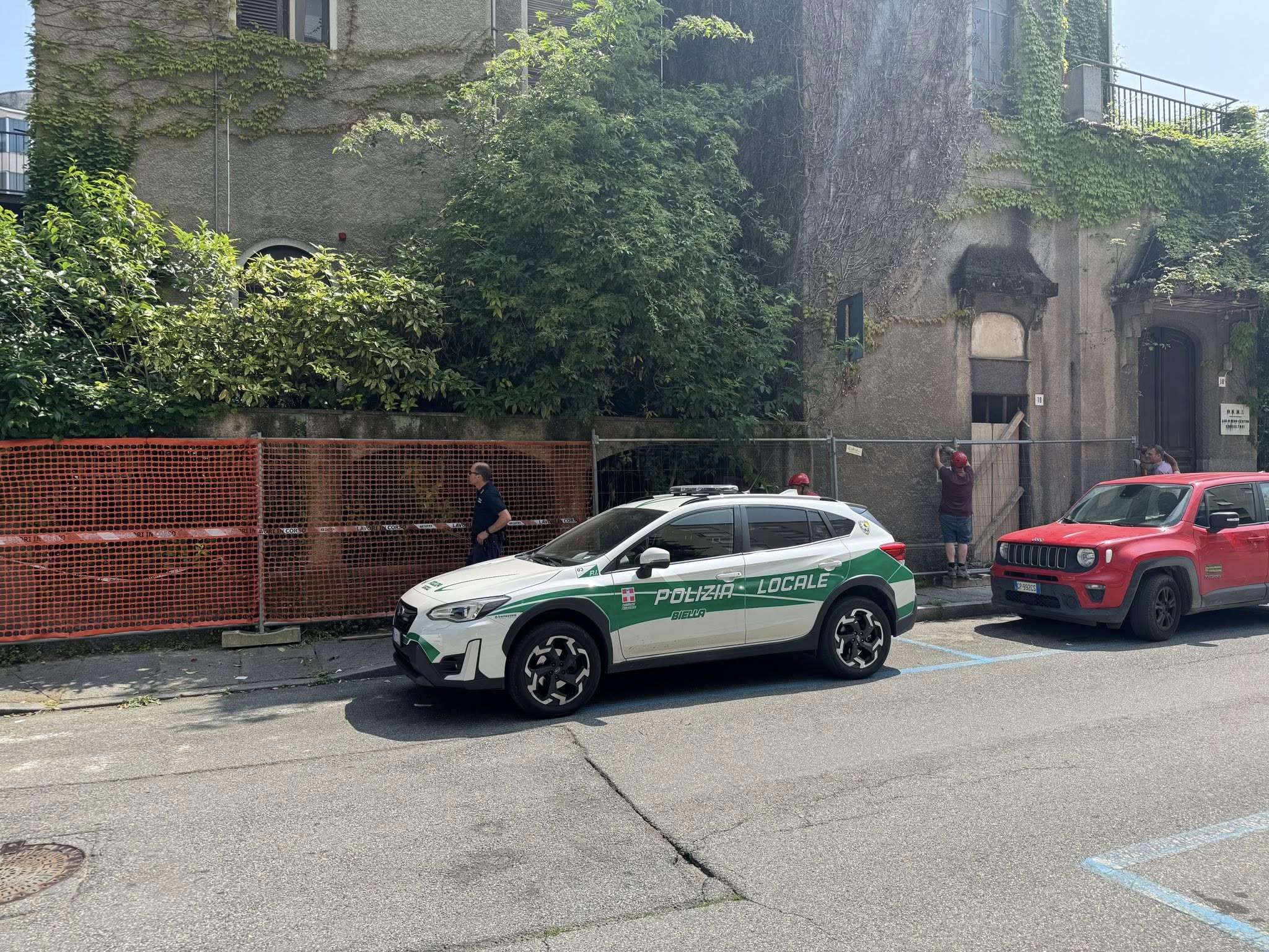 "Chi pensa di occupare abusivamente un immobile ha sicuramente sbagliato città".