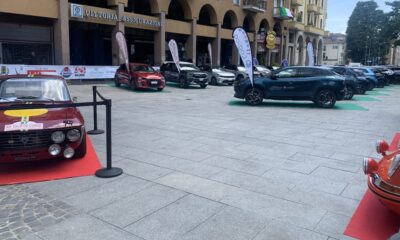 in piazza ma con le pattine