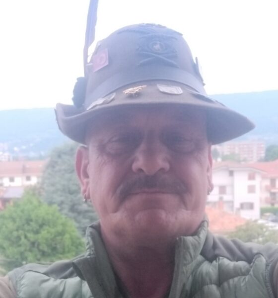 Si schianta con la moto contro il guard rail