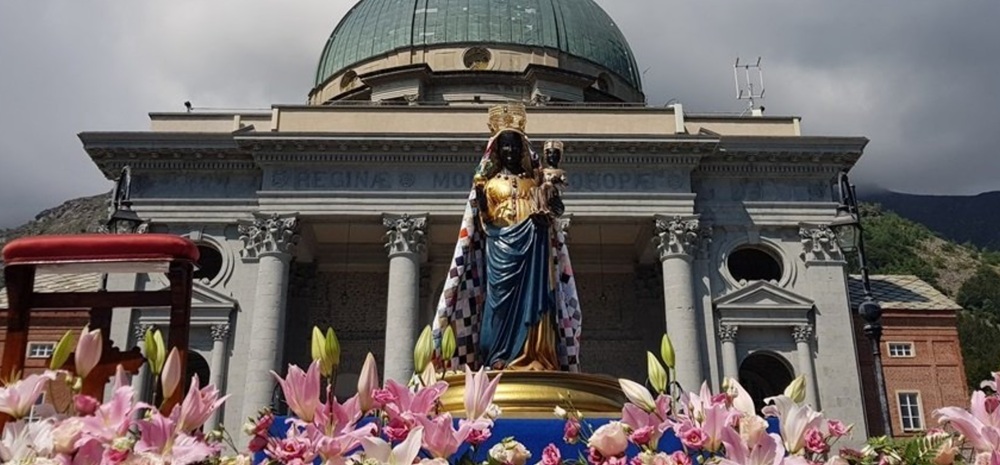 la vergine nella basilica nuova
