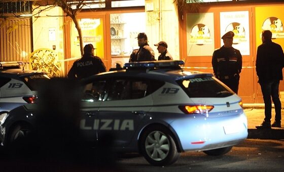 accoltellato in centro
