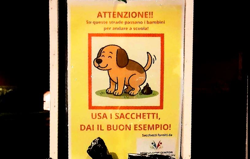 Sacchetti e cartelli per gli sporcaccioni o gli smemorati