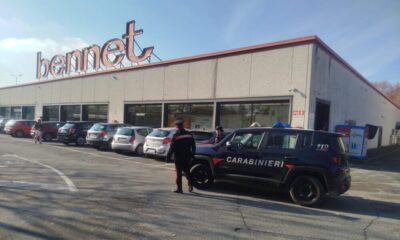 carabiniere supermercato
