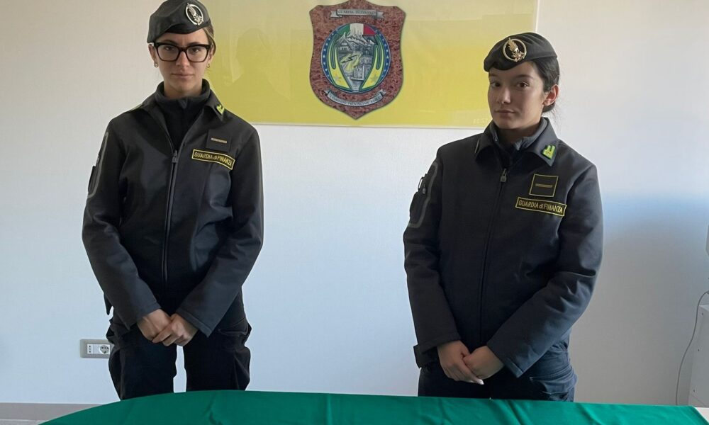 Giocano a poker al circolo, denunciati