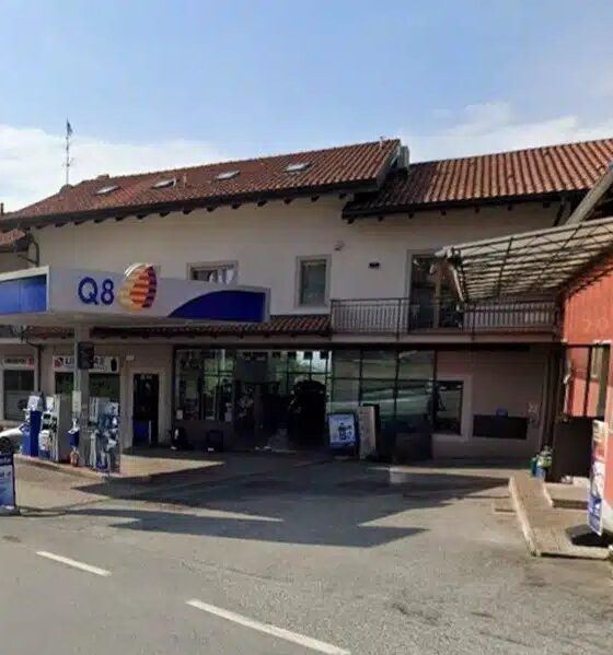 auto si chianata contro il distributore