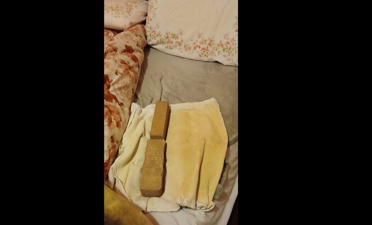 Si rompe la caldaia e resta al gelo: "In casa ci sono 3 gradi e Atc mi ha proposto di traslocare"