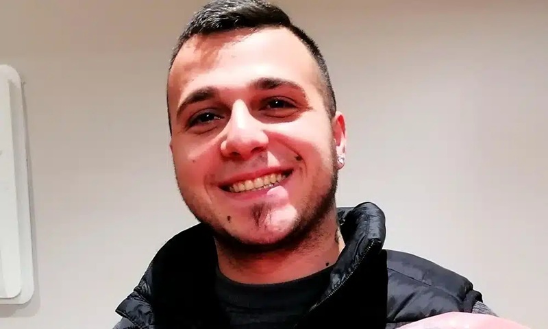 motociclista 26 anni Renato Perono