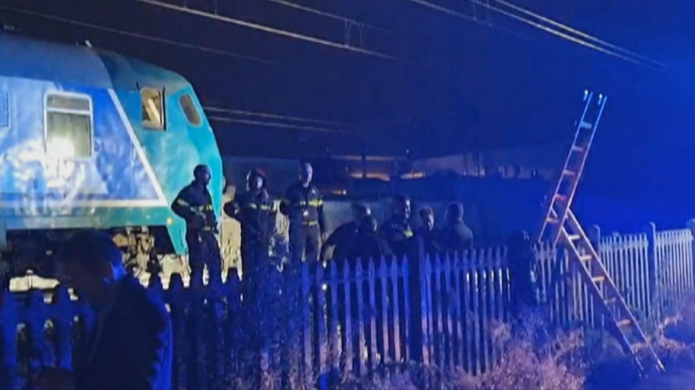 tragedia lungo la linea milano-torino