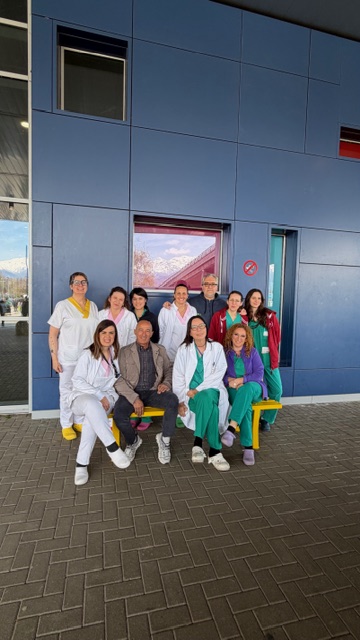 Donata all'ospedale una panchina gialla simbolo della lotta contro l’endometriosi