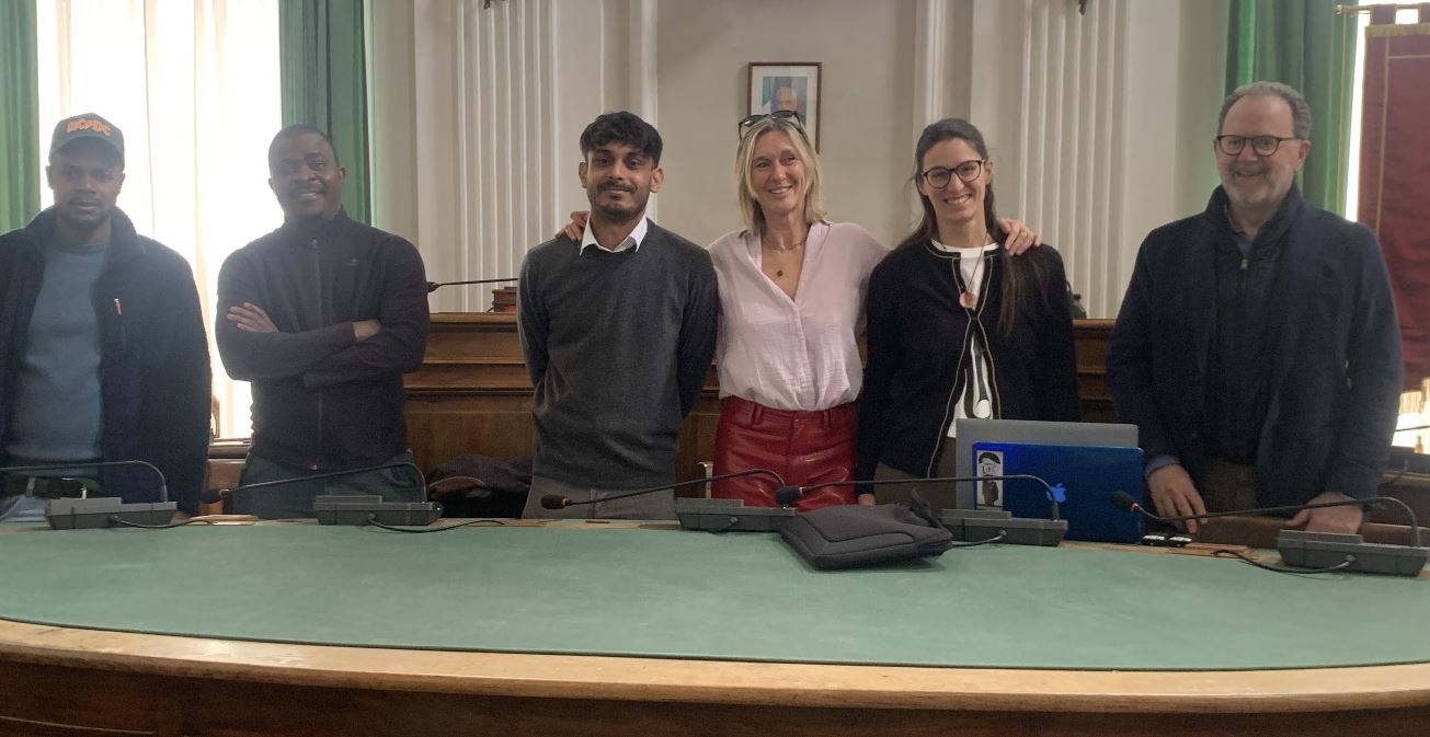 Finisce in tribunale il “no” al voto per gli stranieri