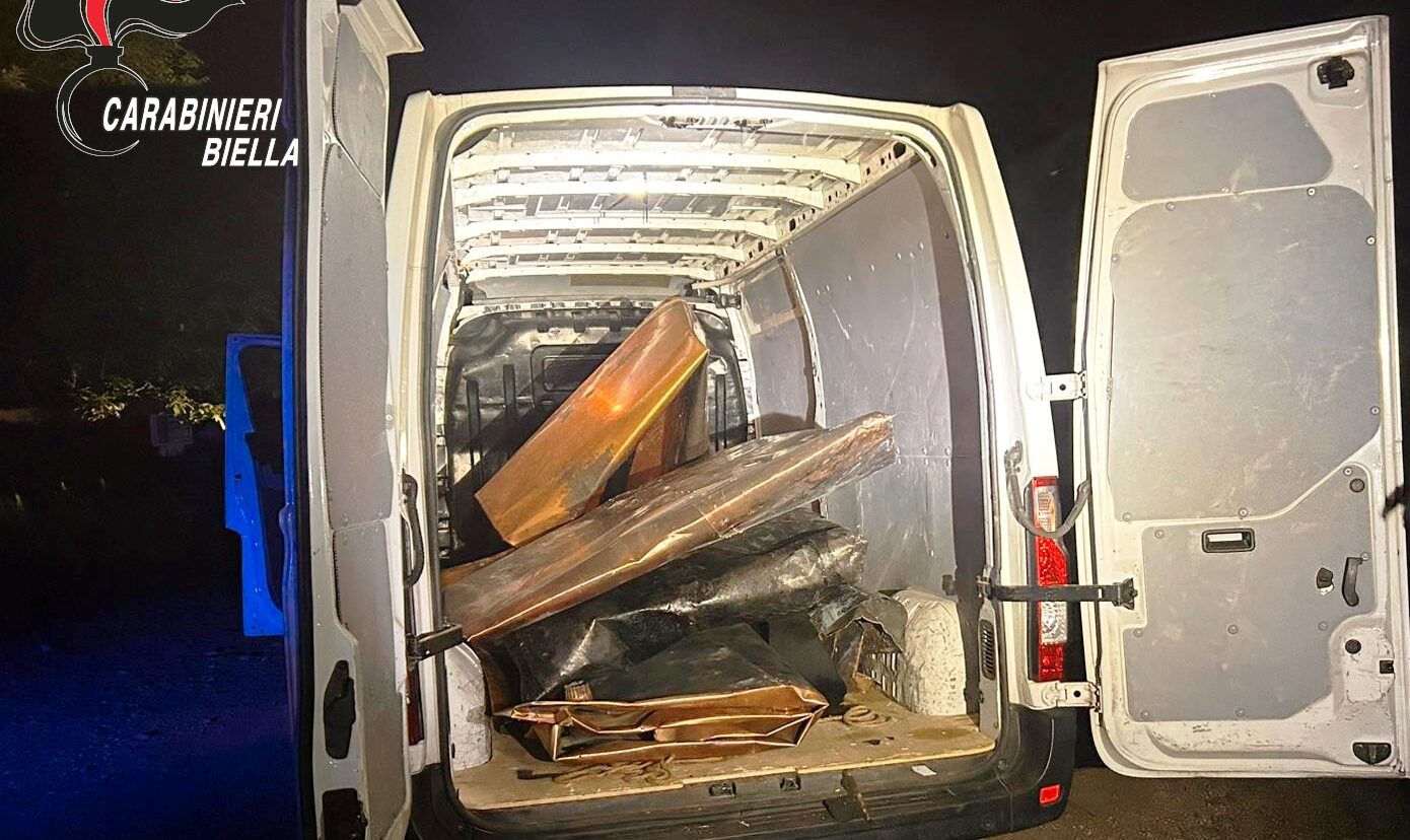 rame cimitero arrestati