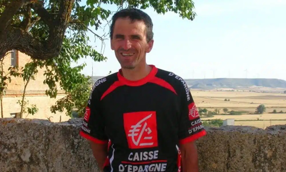 Ciclista muore dopo lo schianto in discesa contro il guard rail