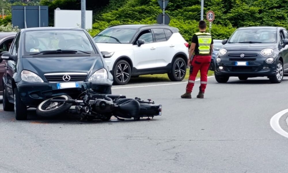 scontro auto moto