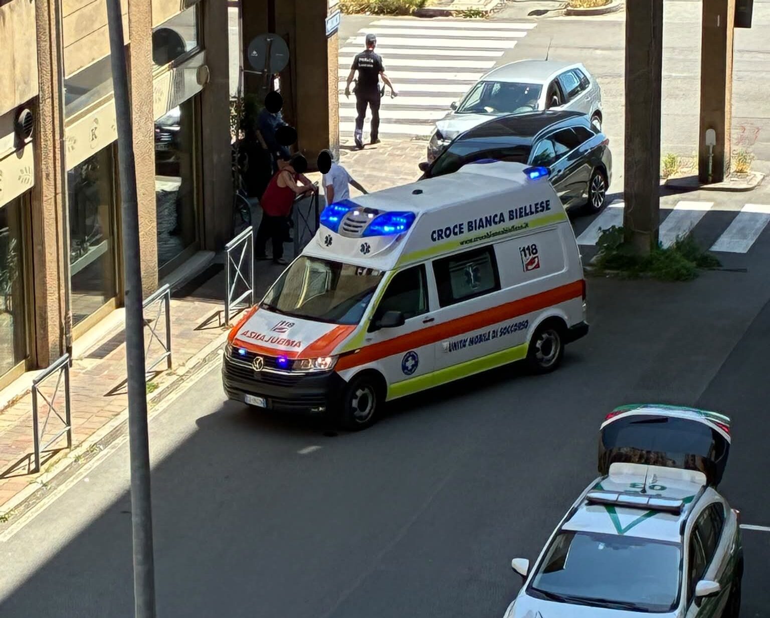 Scontro tra auto all’incrocio tra via Trento e viale Roma