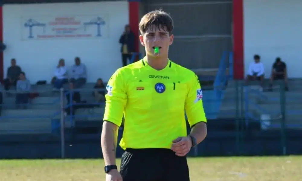 Terribile schianto, muore motociclista e arbitro di 21 anni