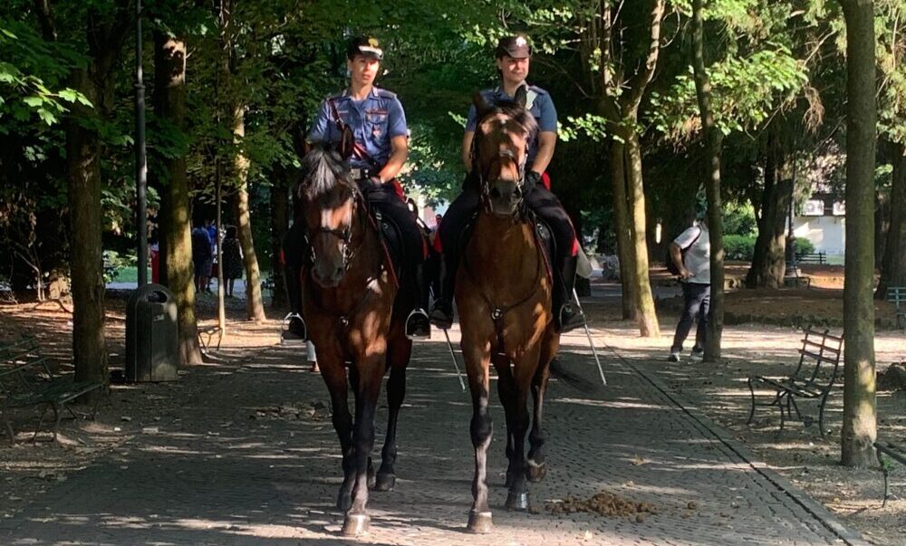 carabinieri a cavallo