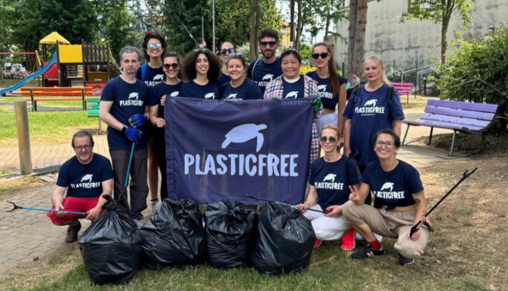 cacciatori di plastica