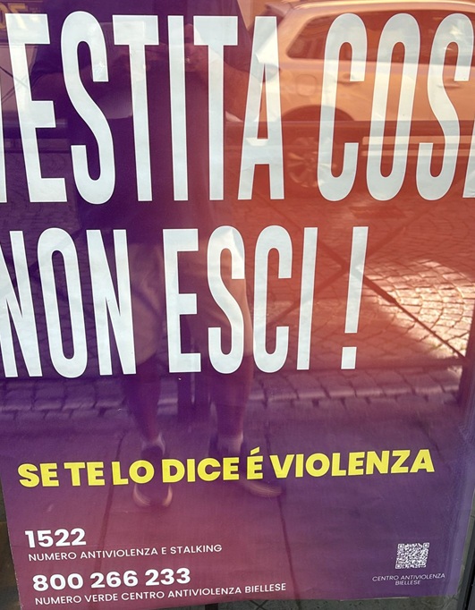 Vestita così
