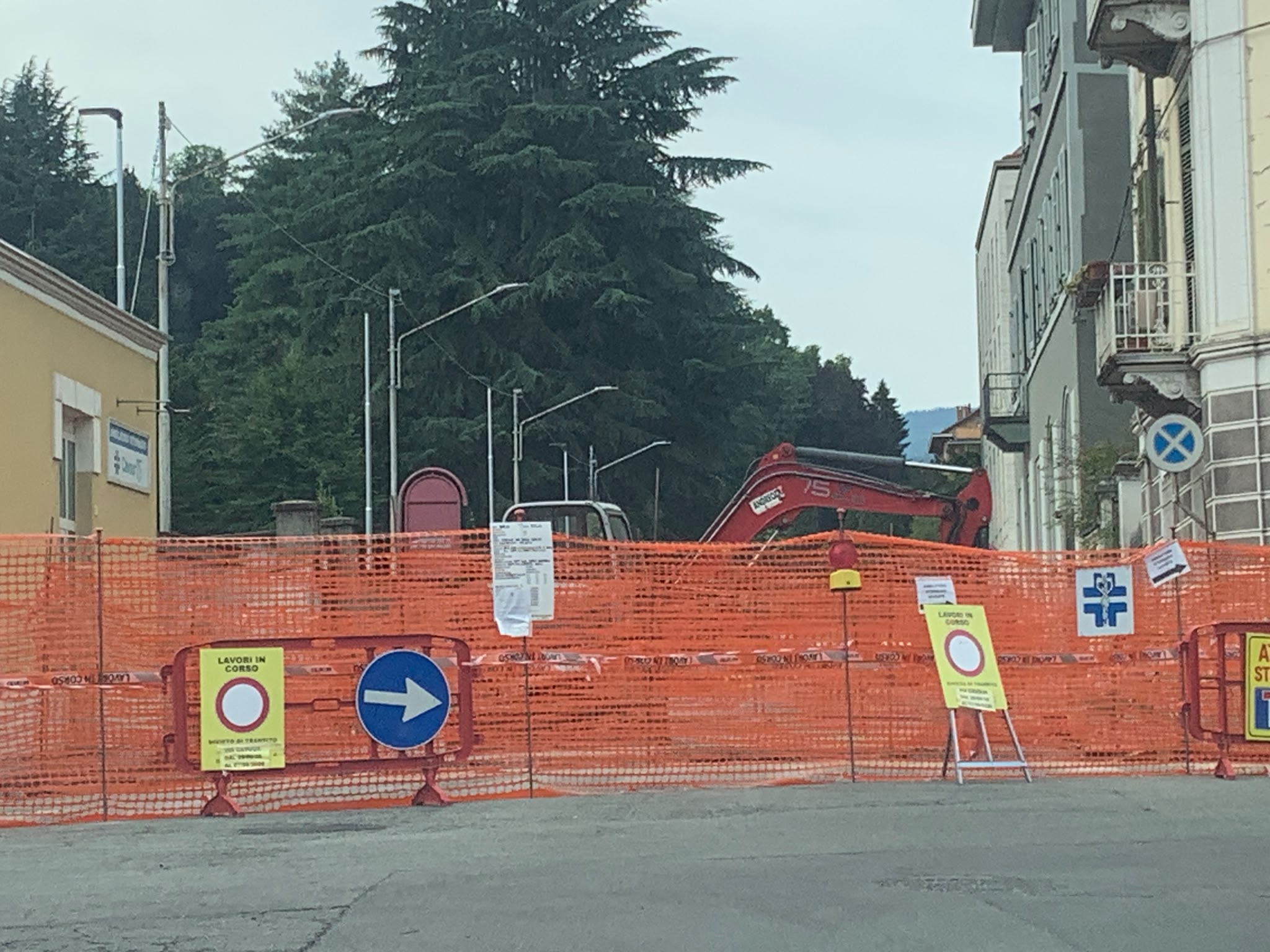 Ponte sul Cervo e via Cavour chiusi insieme: il caos raddoppia