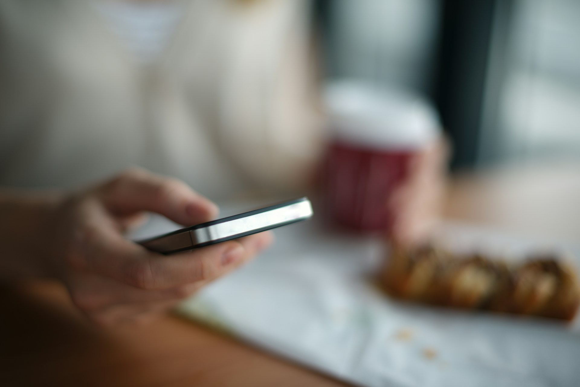 Persona con smartphone