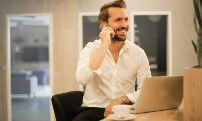 Uomo al telefono